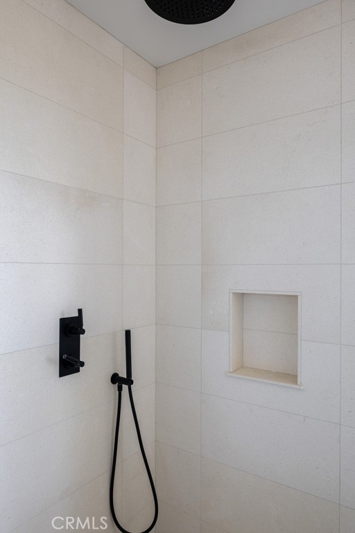 Corona del Mar North of PCH (CNHW) - Residential Lease