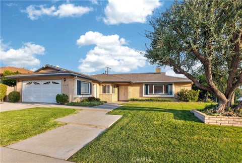 Photo of 1414 E Virginia AVE, Glendora, CA 91741 (MLS # CV26134139)