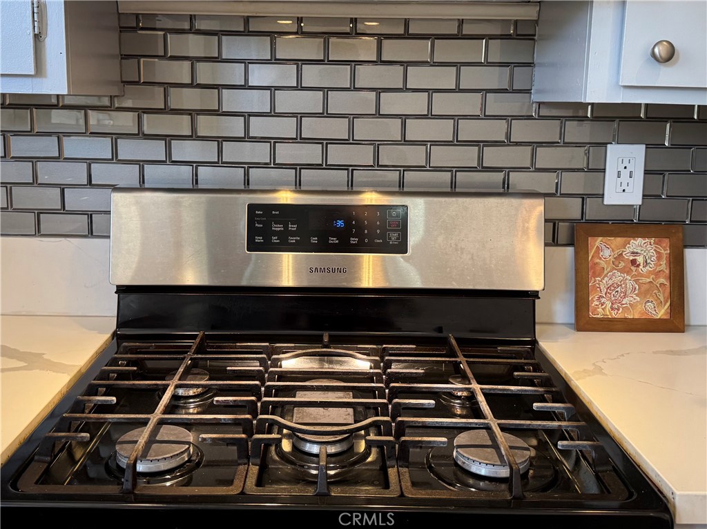 10580 Lakeside Drive N E