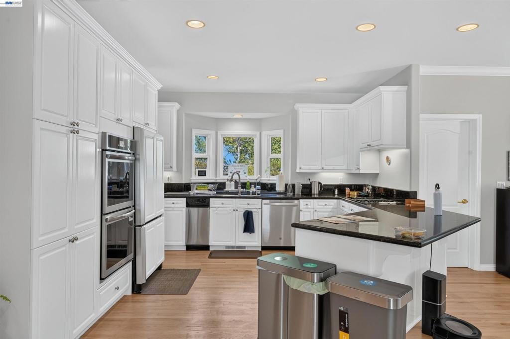 850 Arroyo Ct