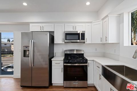 Photo of 6338 Beck #1/2, North Hollywood, CA 91606 (MLS # 25587553)