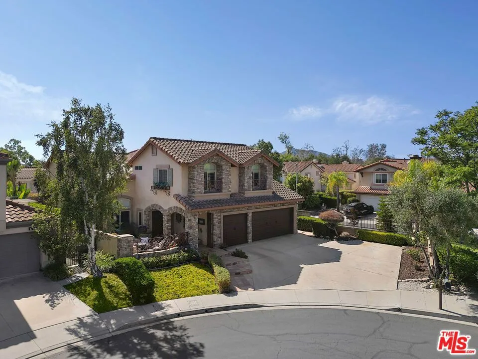 Thousand Oaks, California 91320, United States, 4 Bedrooms Bedrooms, ,3 BathroomsBathrooms,Residential,Active,210739