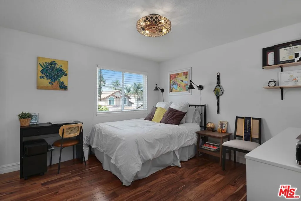 Thousand Oaks, California 91320, United States, 4 Bedrooms Bedrooms, ,3 BathroomsBathrooms,Residential,Active,210739