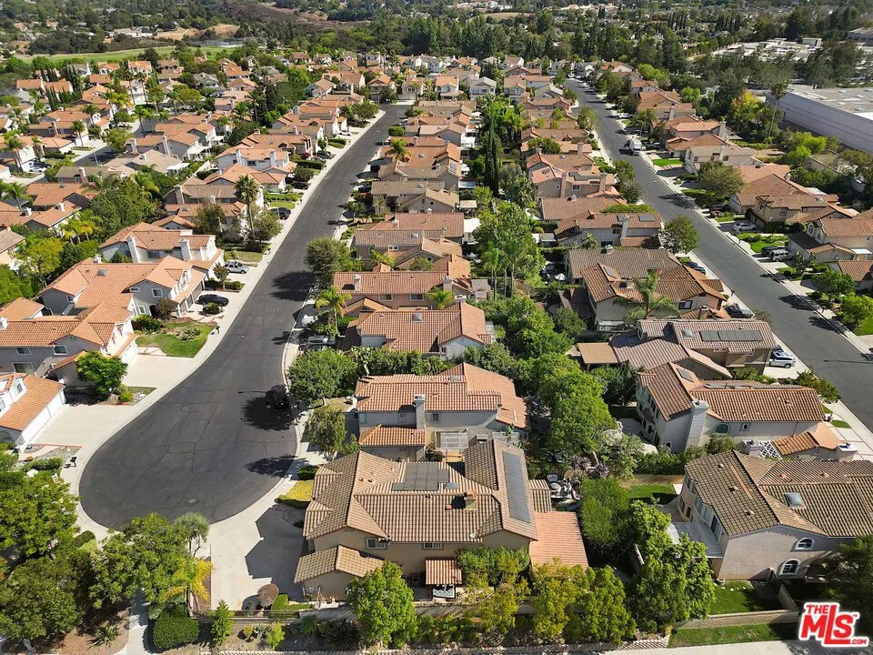 Thousand Oaks, California 91320, United States, 4 Bedrooms Bedrooms, ,3 BathroomsBathrooms,Residential,Active,210739