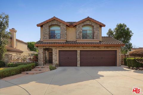 Photo of 1786 Blossom Court, Thousand Oaks, CA 91320 (MLS # 25587795) Photo of 1786 Blossom Court, Thousand Oaks, CA 91320 (MLS # 25587795)