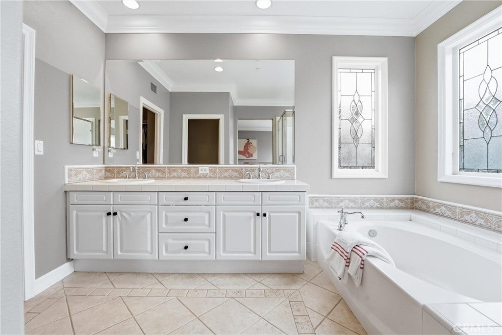 3381 Corte Cassis, Costa Mesa CA 92626 - Photo 22