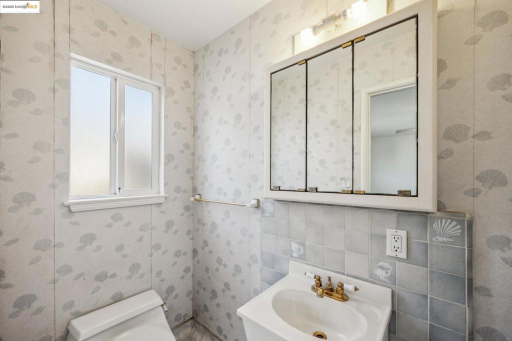 WASHINGTON MANOR - Residential