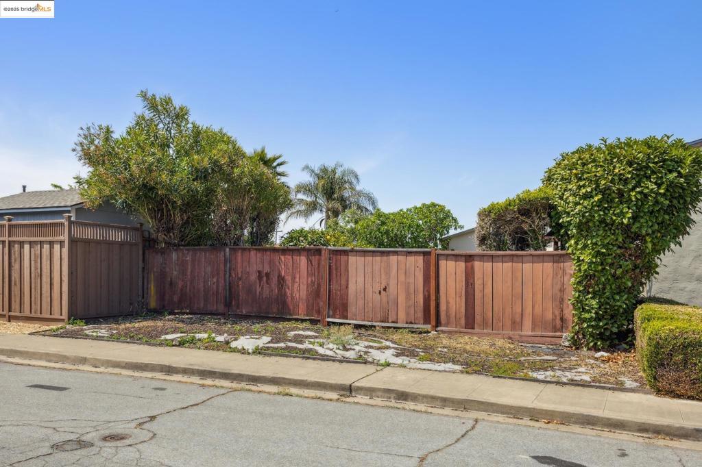 WASHINGTON MANOR - Residential