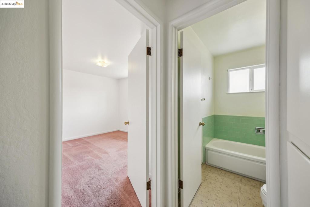 WASHINGTON MANOR - Residential