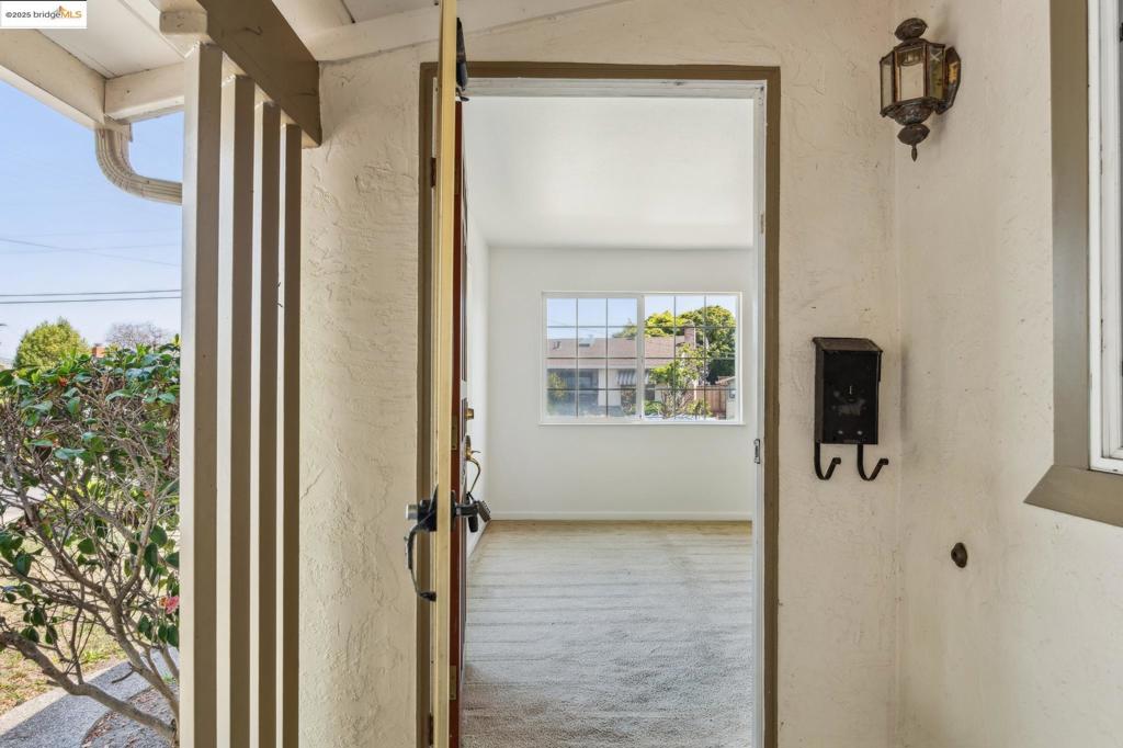 WASHINGTON MANOR - Residential