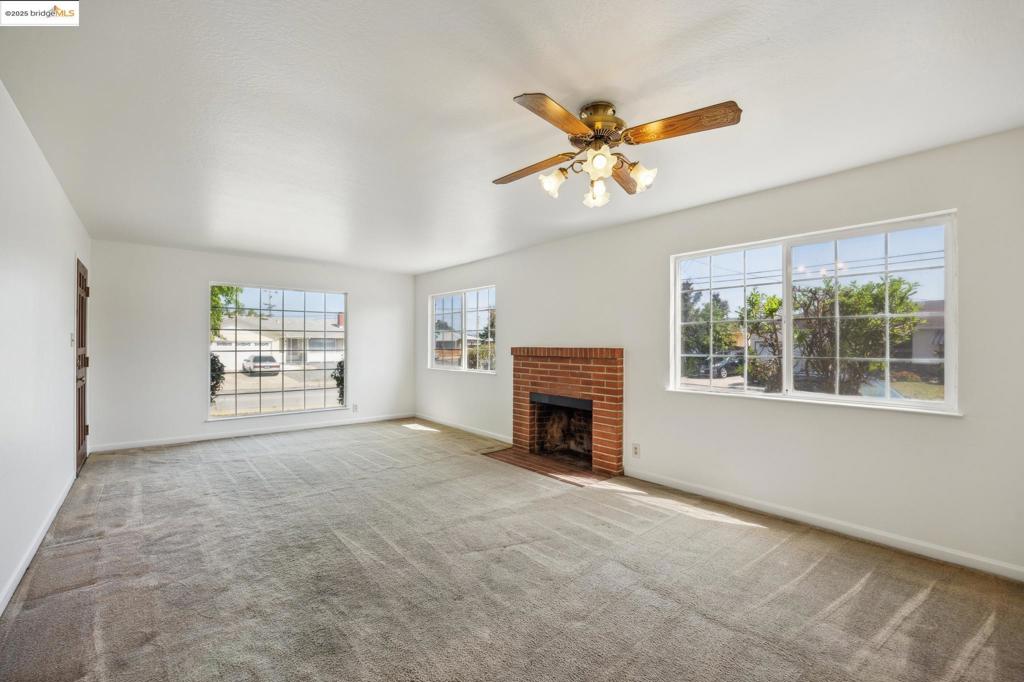 WASHINGTON MANOR - Residential