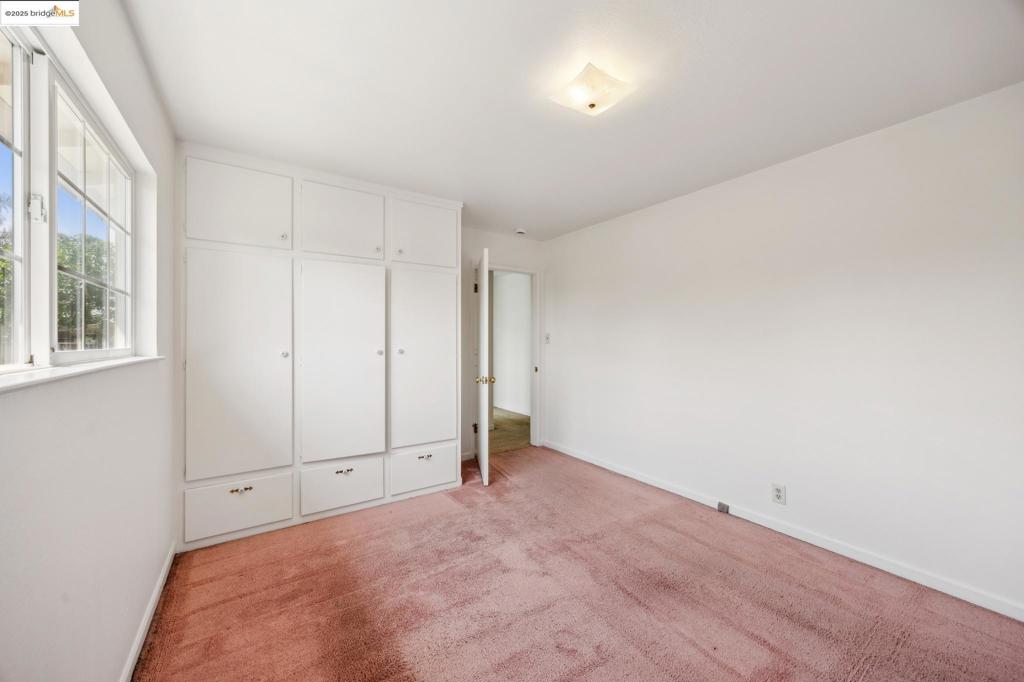 WASHINGTON MANOR - Residential