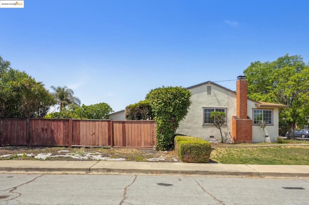 WASHINGTON MANOR - Residential