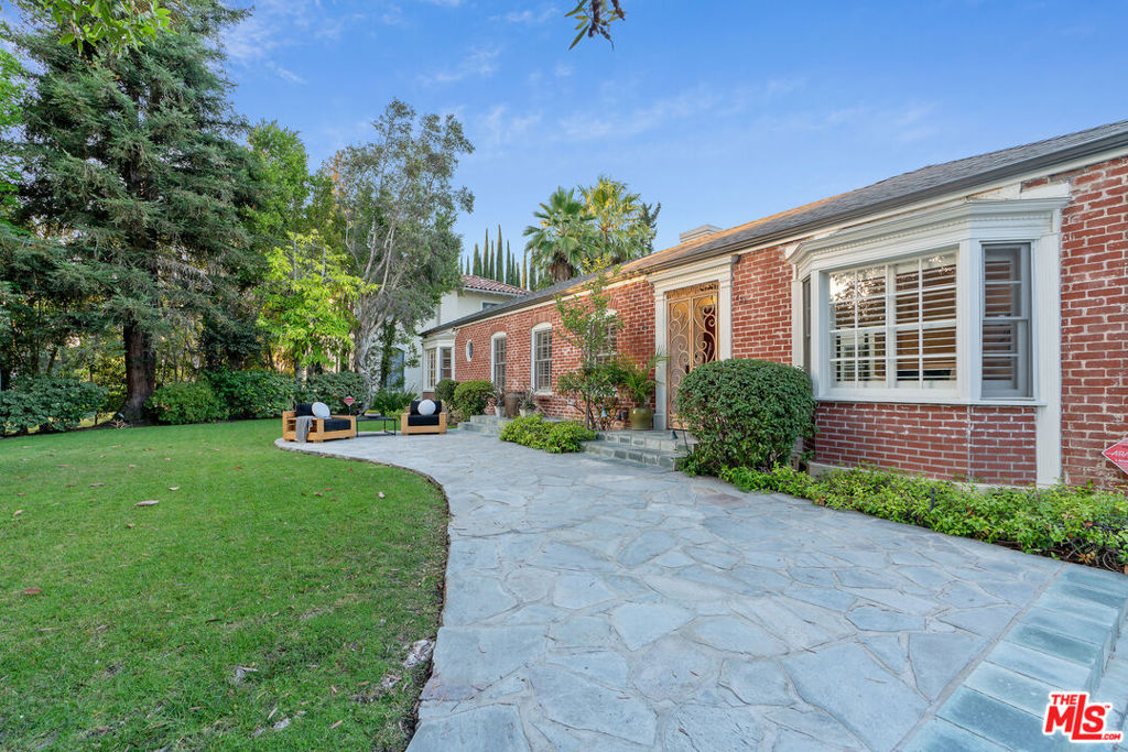 Properties 4 632 S Arden Boulevard