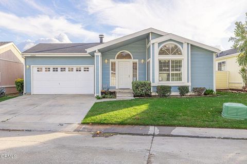 Photo of 20046 Canyon View Drive, Santa Clarita, CA 91351 (MLS # V1-33504)