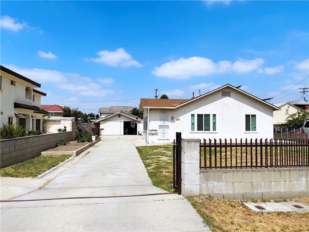 2823 New Deal AVE