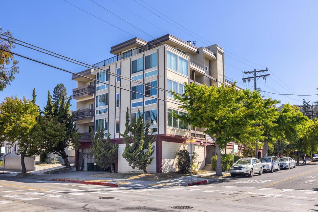 Ideally located in the heart of North Berkeley, this bright and airy corner unit offers the perfect blend of tranquility, convenience, and urban charm. Just one block from UC Berkeleys Northside campus, the home is wrapped in windows that flood the space with natural light and frame serene outlooks. A generous private deck provides the perfect place to sip your morning coffee or unwind at the end of the day. Inside, the open layout creates a comfortable and flexible living environment, with plenty of room to relax or work from home. Secure indoor parking, elevator access, and community laundry offer everyday ease, all within a well-maintained and secure building. With a Walk Score of 95, you're moments from the Gourmet Ghetto, Downtown Berkeley, BART, and multiple transit lines everything you need is right at your doorstep. Perfect for professionals, retirees, grad students, or anyone seeking the very best of North Berkeley living.