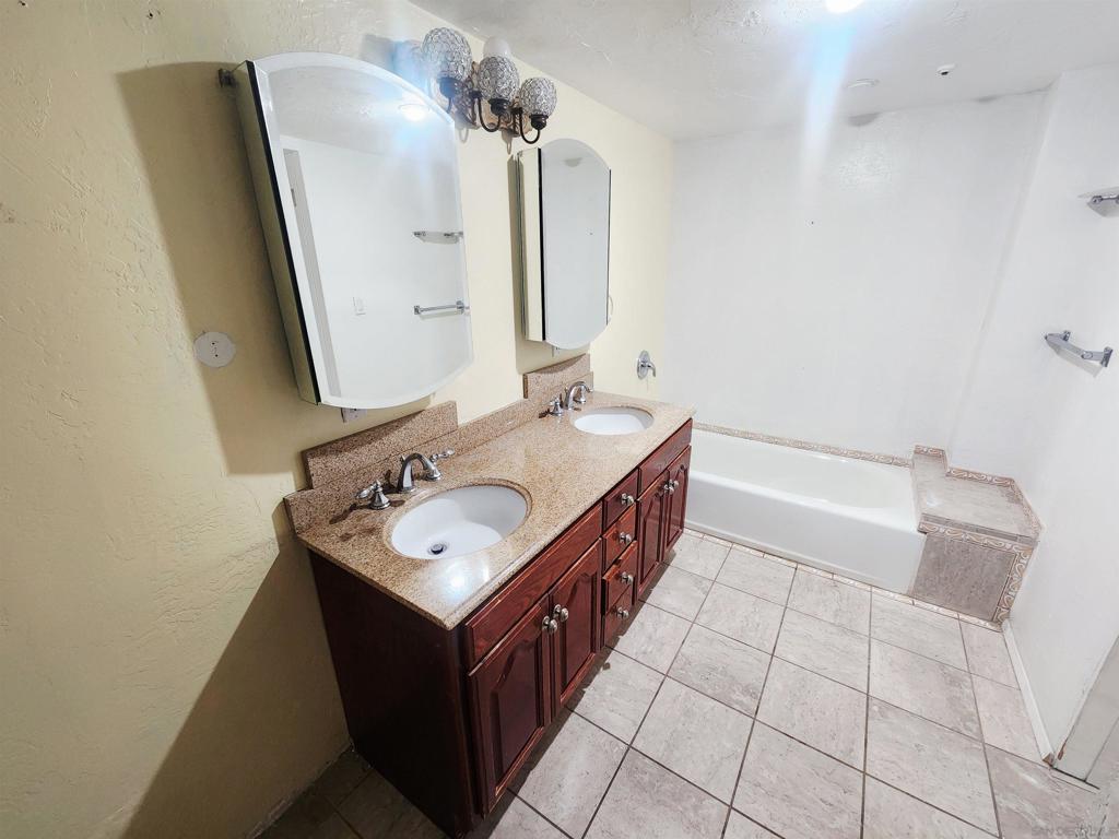 La Mesa - Residential