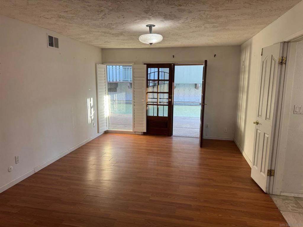 La Mesa - Residential