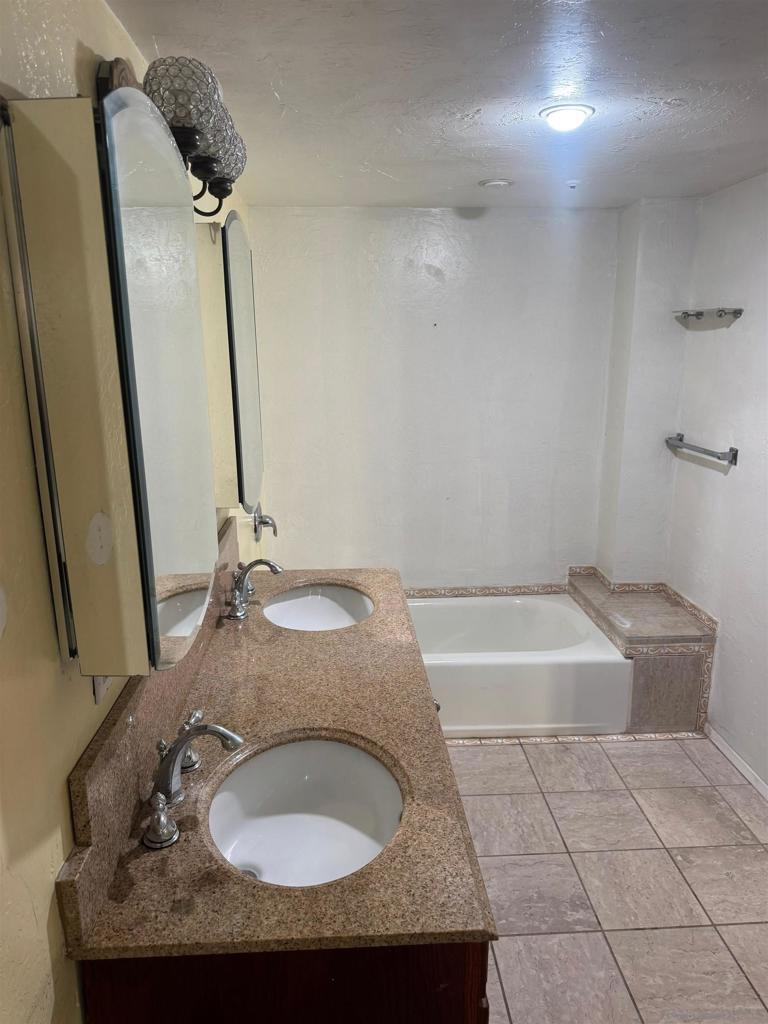 La Mesa - Residential