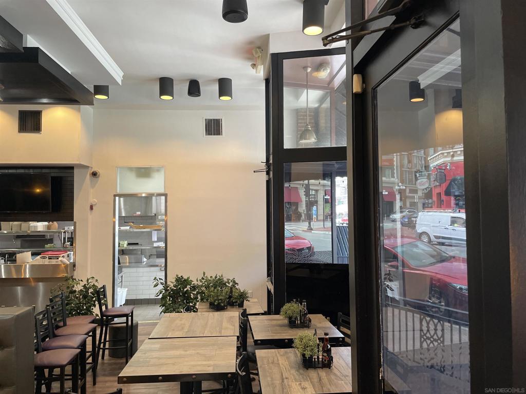 527 F Street