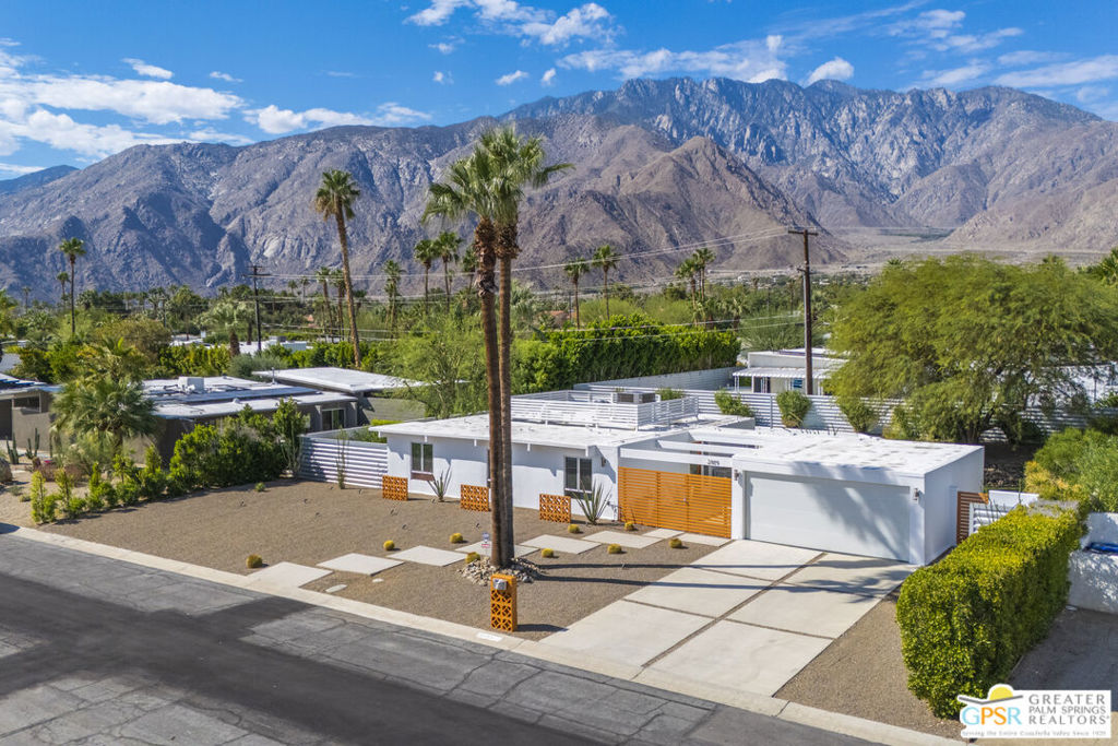2889 N Davis Way