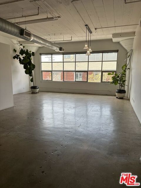 530 Molino Street 220 Los Angeles CA 90013