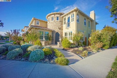 Photo of 3200 3200 Spicewood Ln Ln, San Ramon, CA 94582 (MLS # 41123495)