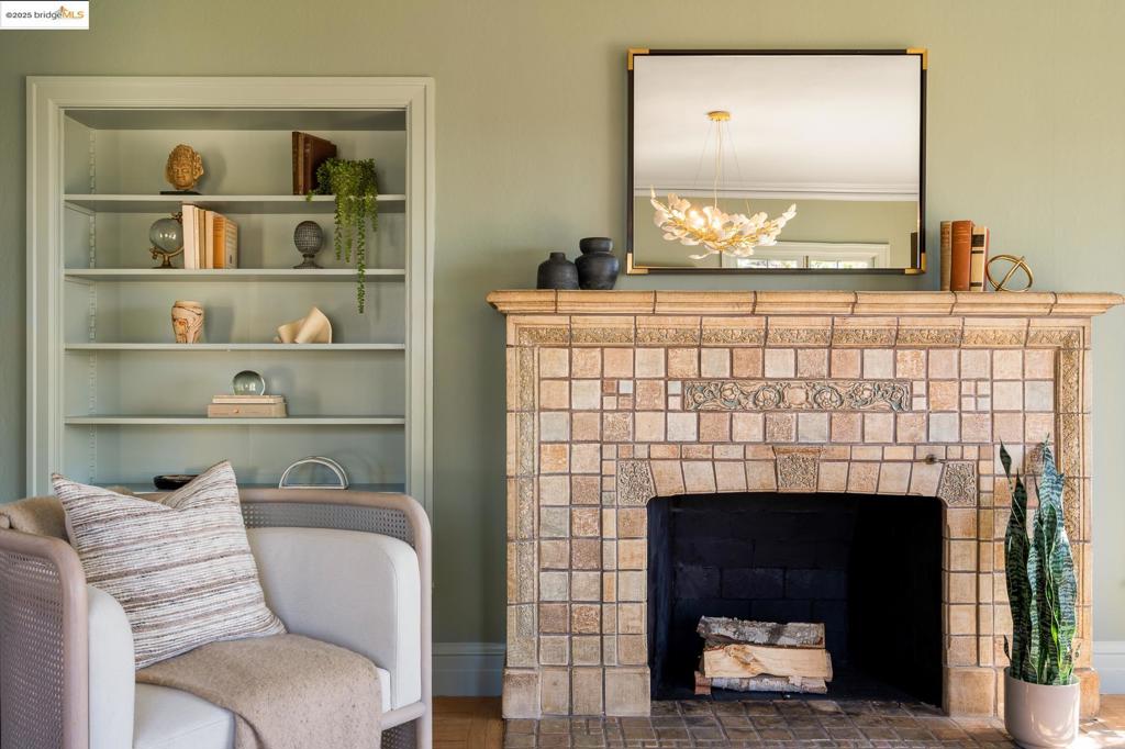 CROCKER HGHLANDS - Residential