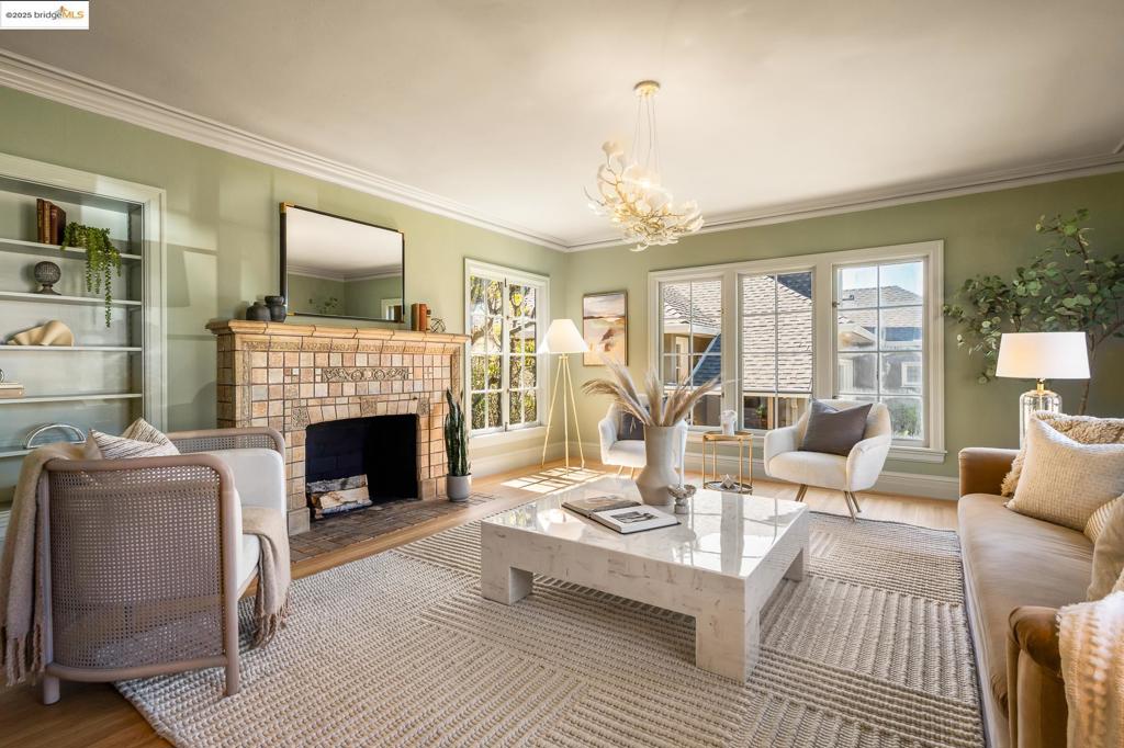 CROCKER HGHLANDS - Residential