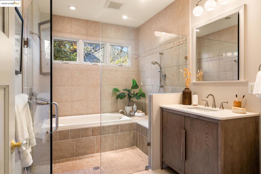 CROCKER HGHLANDS - Residential