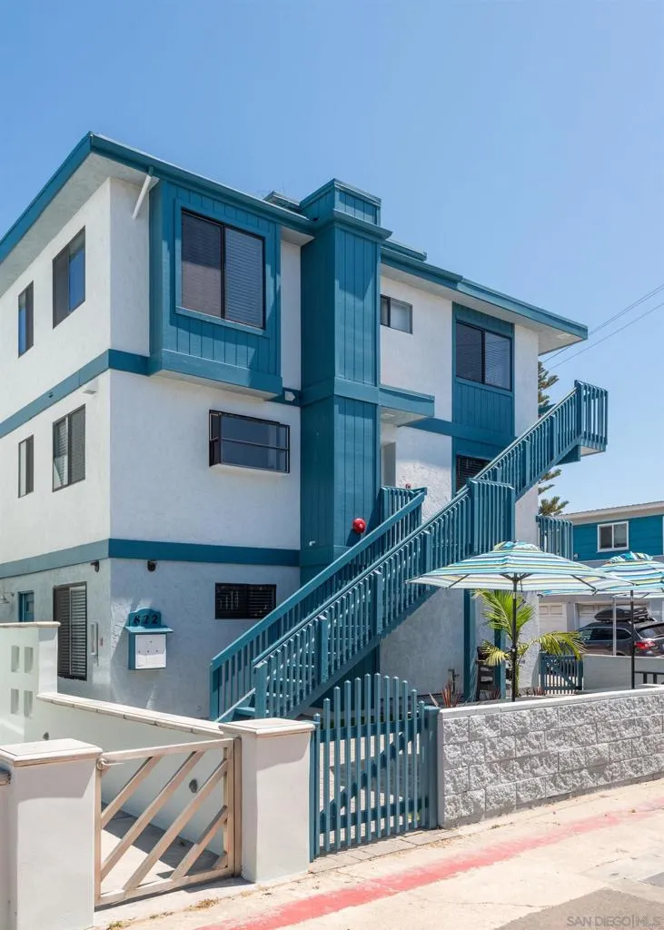 San Diego, California 92109, United States, 3 Bedrooms Bedrooms, ,4 BathroomsBathrooms,Residential,Active,186973