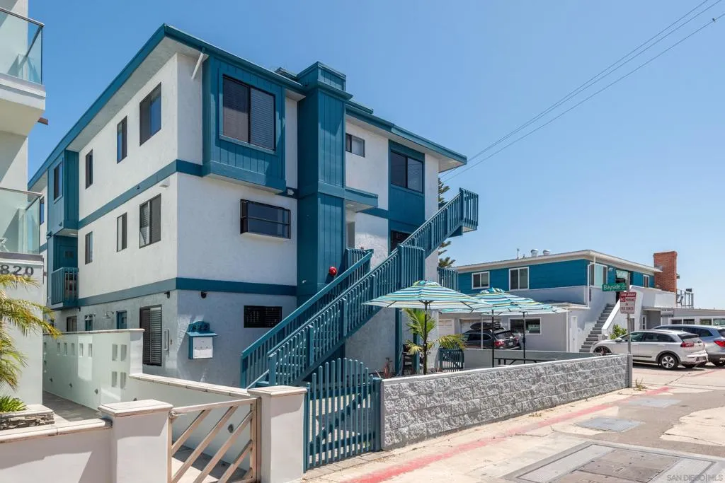 San Diego, California 92109, United States, 3 Bedrooms Bedrooms, ,4 BathroomsBathrooms,Residential,Active,186973