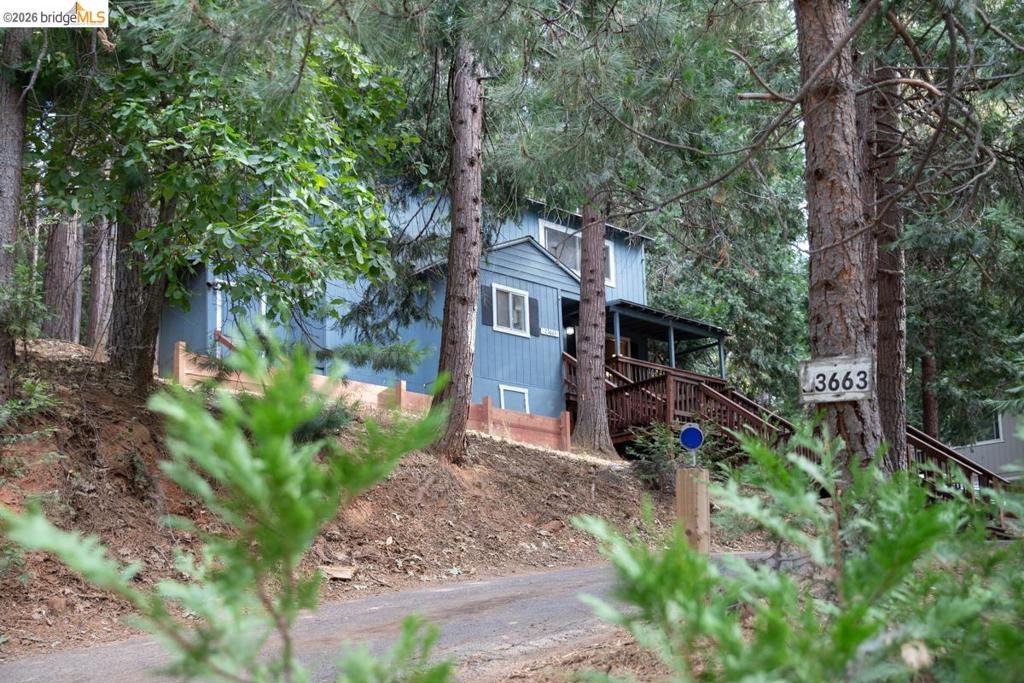 23663 Ontario Dr