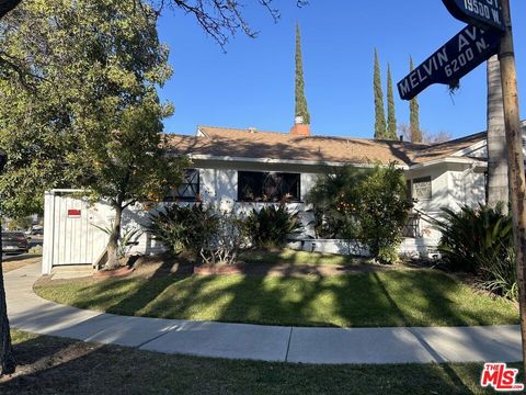 Photo of 19557 UNIT A Calvert Street, Tarzana, CA 91335 (MLS # 26645813)