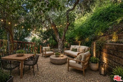 Photo of 2180 Laurel Canyon Boulevard, Los Angeles, CA 90046 (MLS # 26788309)