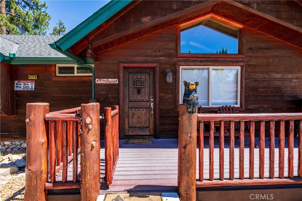 42728 Timberline Trail