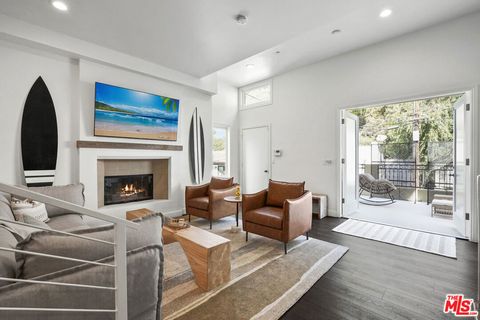 Photo of 9842 Portola Drive, Beverly Hills, CA 90210 (MLS # 26802503)
