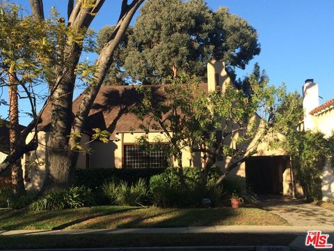 Photo of 6445 W 5Th Street, Los Angeles, CA 90048 (MLS # 26832567)