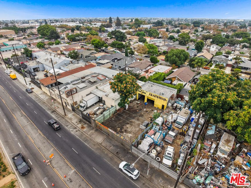 REO Opportunity for owner/user auto repair.  One automobile lift in service bay.  Also, available for lease at $24/SF/Year. Contact listing agent for more information