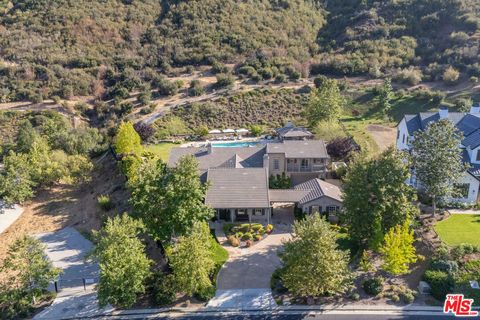 2052 Shadow Creek Drive Agoura Hills CA 91301