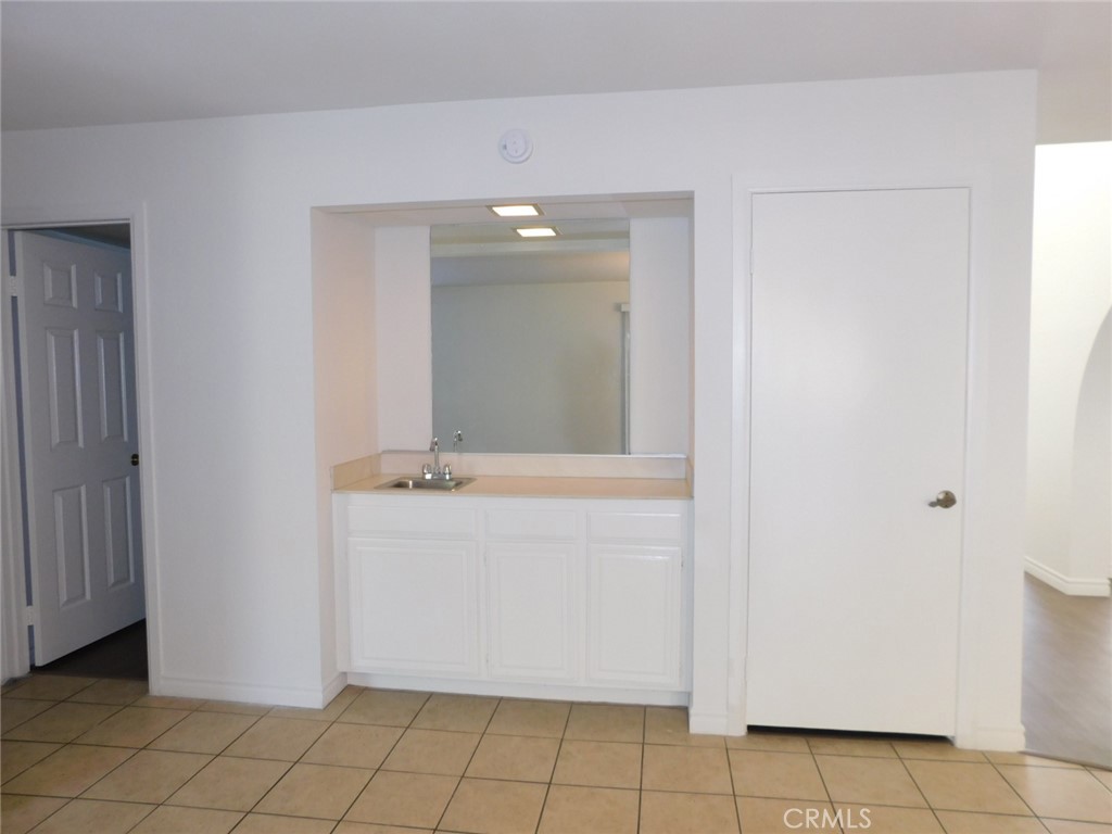 Madrid Del Lago (ML) - Residential Lease