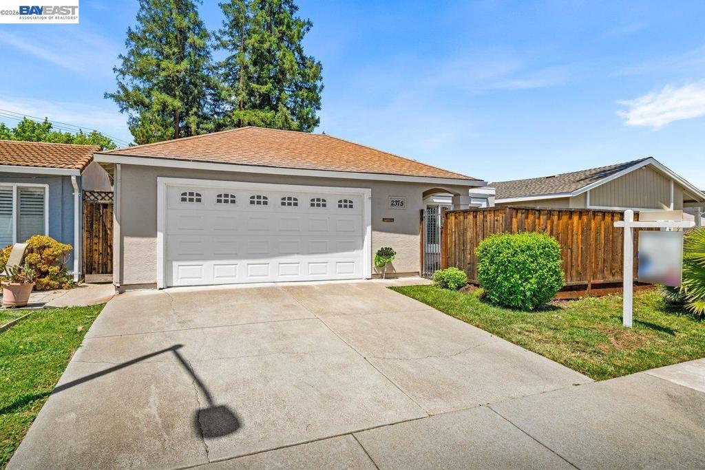 2375 Goldcrest Circle