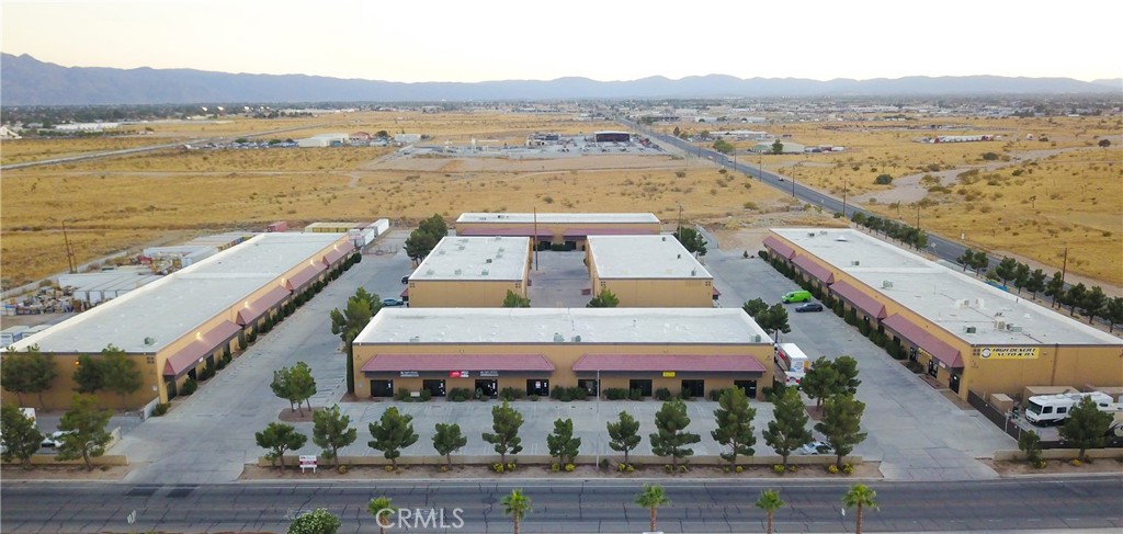This is a multi-building, multi-tenant, concrete tilt construction, industrial condo complex with each unit featuring a small office, restroom and warehouse space totaling ±3,200 SF.
The leasing rate $1.25 PSF/month plus $0.10 NNN fees.
Long-term leases of 3-5 years preferred.
(do not disturb existing tenants)