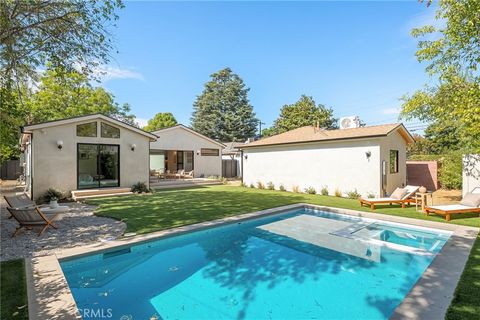 5444 Morella Ave Valley Village CA 91607