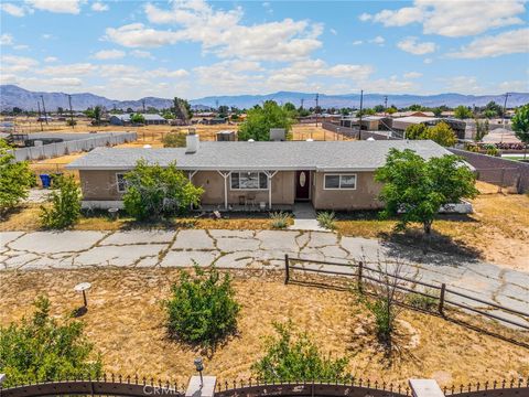 Photo of 14975 Gayhead Rd, Apple Valley, CA 92307 (MLS # PW26084951)