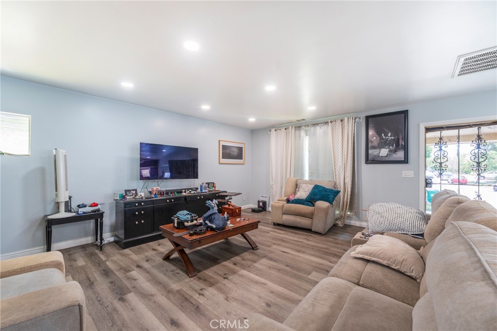 5300 E Brittain