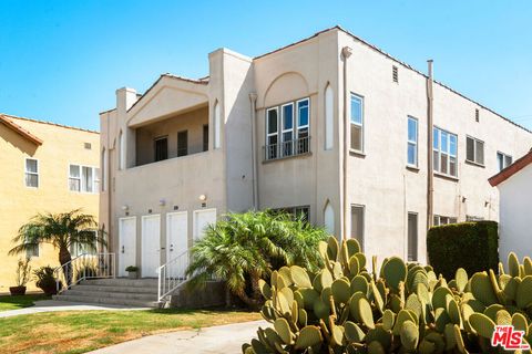 Photo of 448 N Ogden Drive, Los Angeles, CA 90036 (MLS # 26840479)