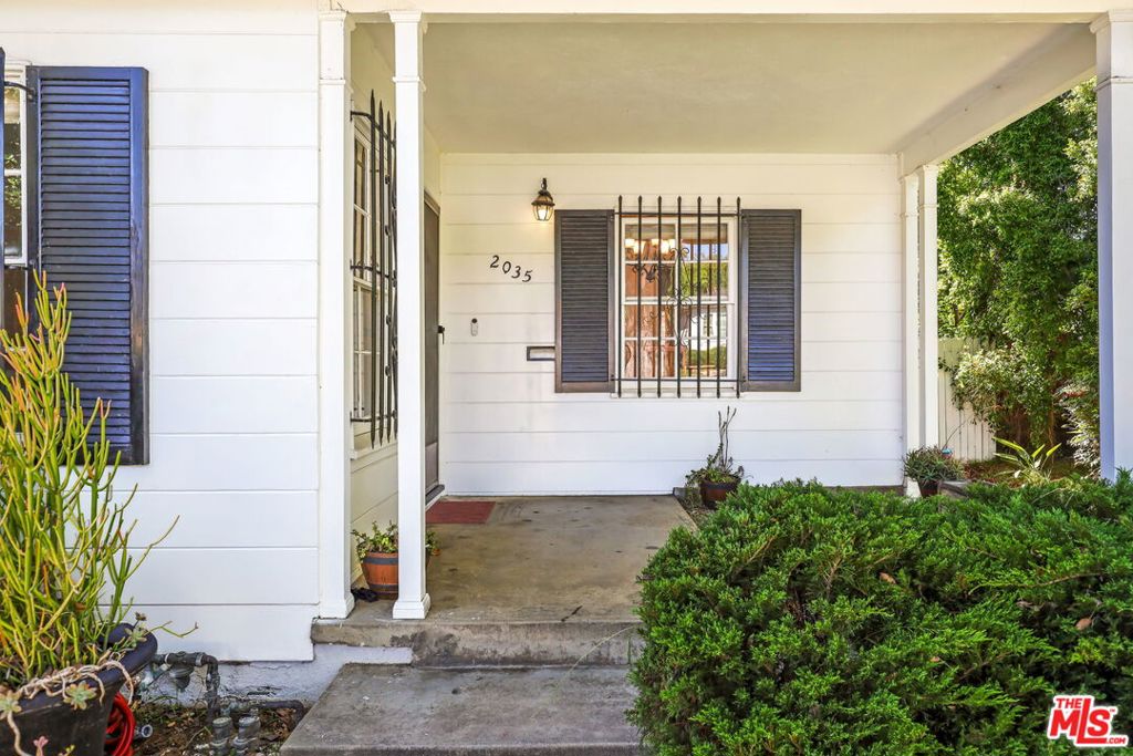 2035 Castle Heights Avenue