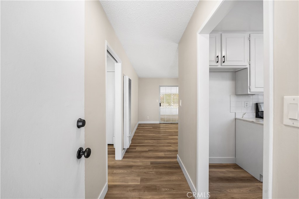 1250 E Avenue R3